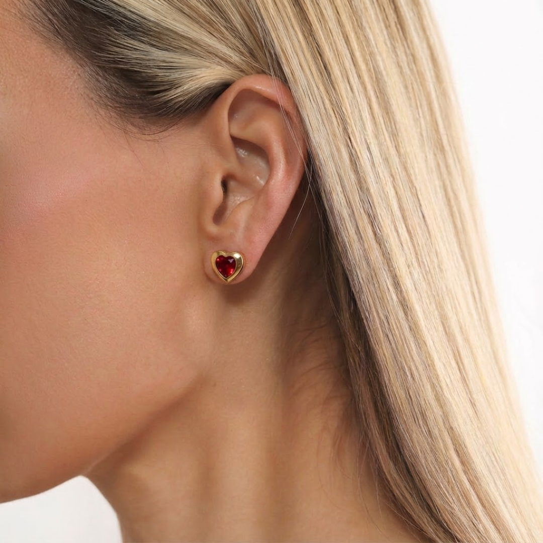 Lea Red/Gold Earring - Goud - Oorbellen - Crystal - Stainless Steel